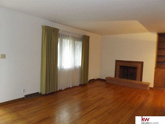 3rd image of 804 Lemay Dr