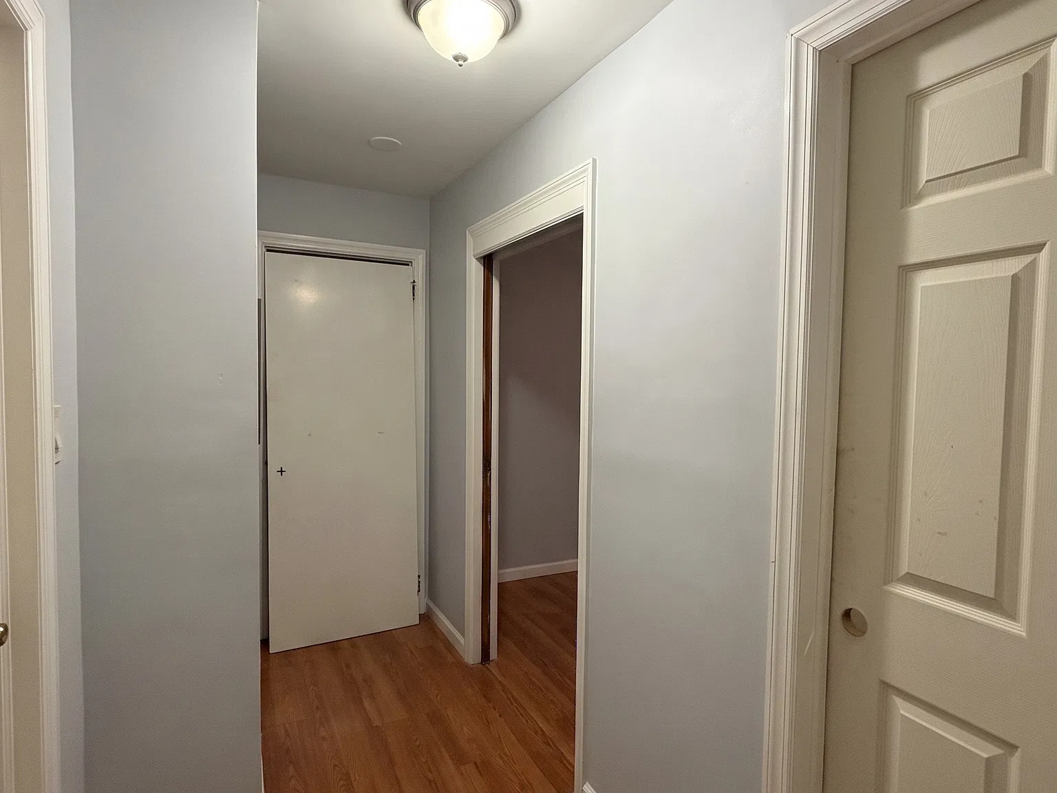 2 bed, 900 sqft, $2,200 — Photo 2