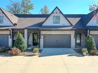 1706 W Farmville Rd, Auburn, AL 36830
