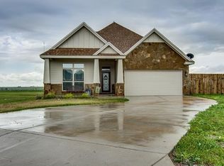 107 Madison Ln, Thrall, TX 76578