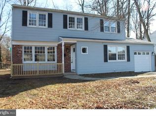 25 Longwood Dr, Burlington, NJ 08016