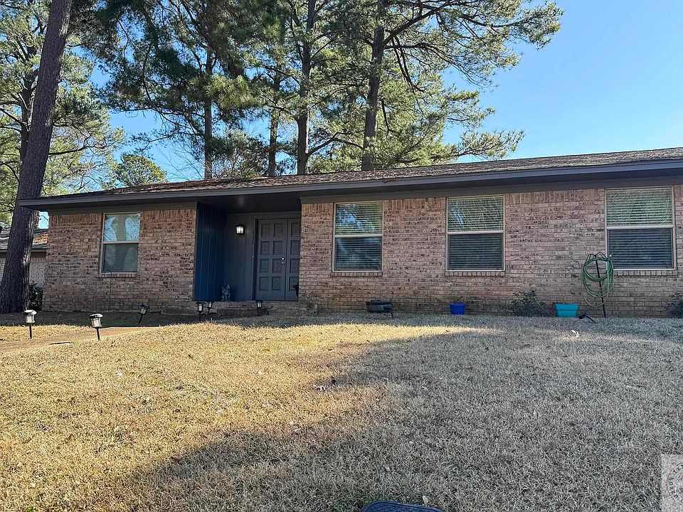 1st image of 816 Elaine Dr
