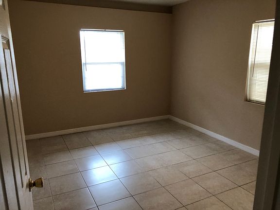 5th image of 7102 Kingsbury Cir