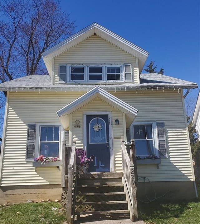 1st image of 229 N Main St