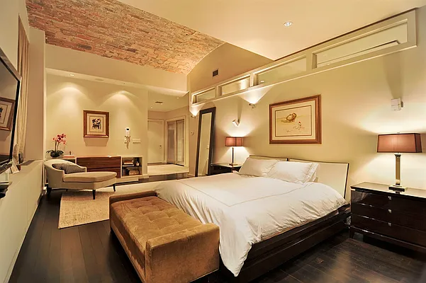 Rented by Corcoran | media 28