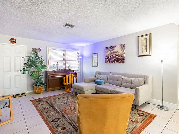 5th image of 6820 Tradewind Way