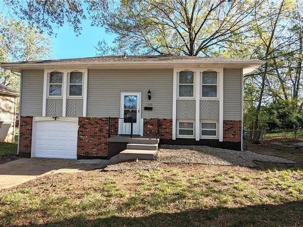 7605 E 119th St, Grandview, MO 64030