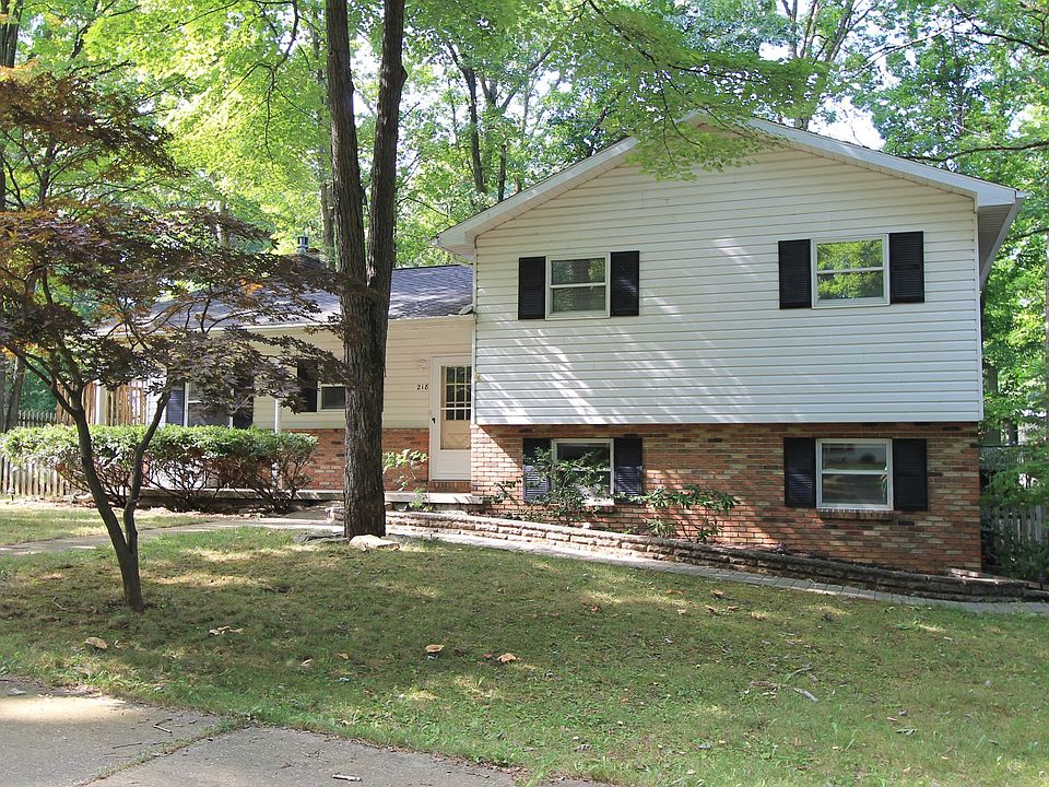 1st image of 218 Oakley Dr