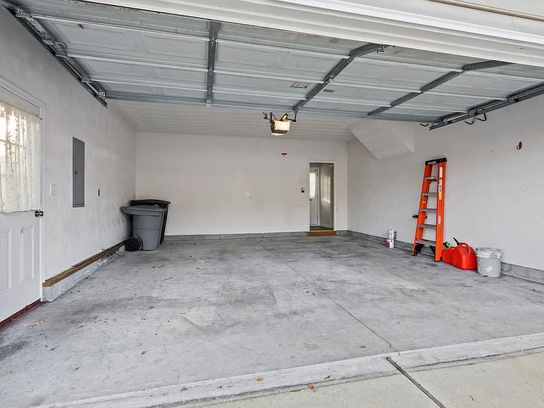 60 Manilla Ln — Photo 22