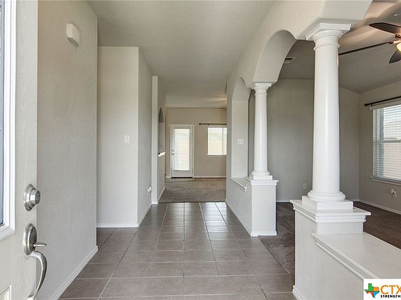 5th image of 801 E Rowdy Dr