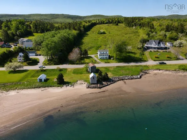 9399 Highway 16, Cooks Cove, NS B0H 1N0