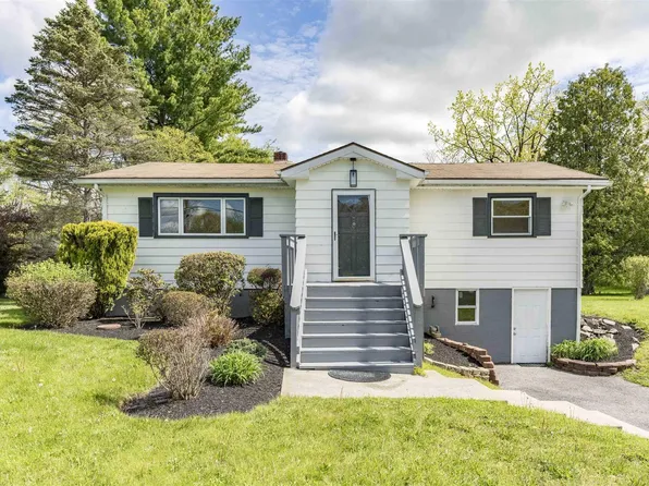 54 HOLT Road, Hyde Park, NY 12538