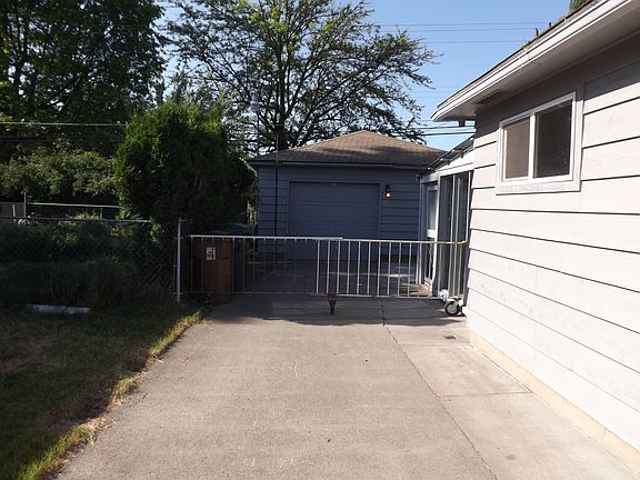 2nd image of 303 W Joseph Avenue