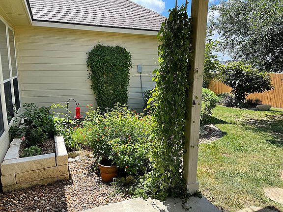 4th image of 25919 Lost Creek Way