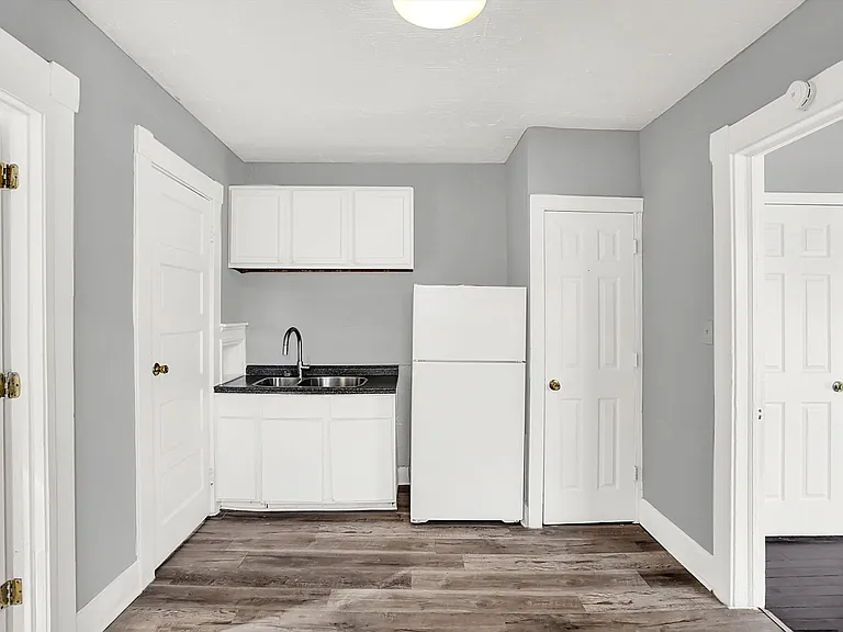 1020 N Rural St — Photo 7