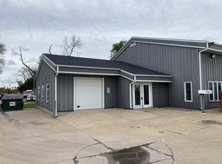 5511 6th St SW #A, Cedar Rapids, IA 52404