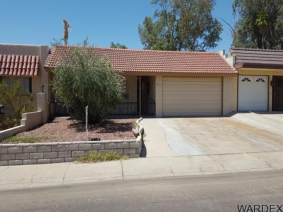 1st image of 2619 Country Club Dr