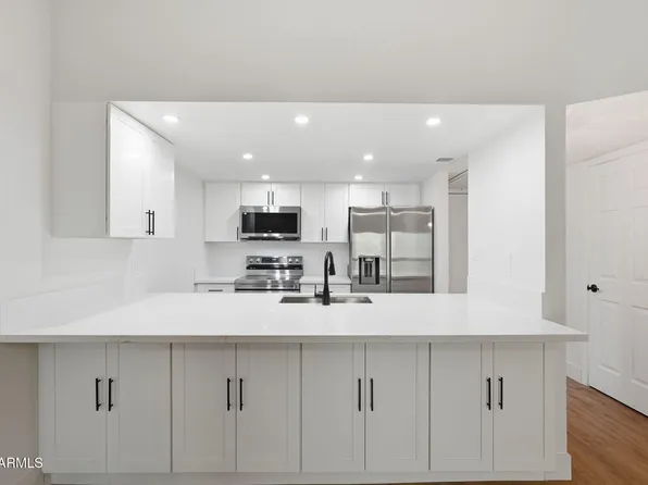 2515 N 52ND Street #207, Phoenix, AZ 85008