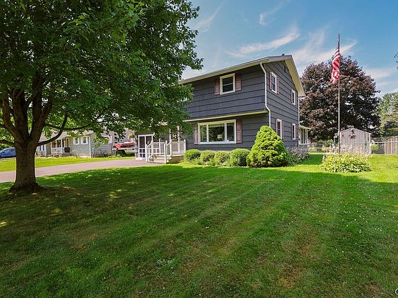 3rd image of 30 Frawley Dr
