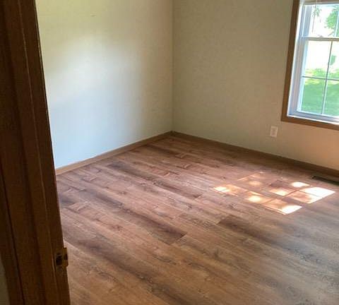 4th image of 327 W Broadway St APT 1