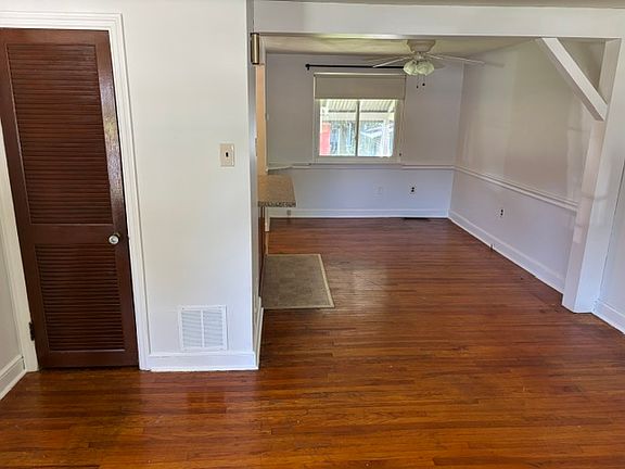 5th image of 46 Prospect St