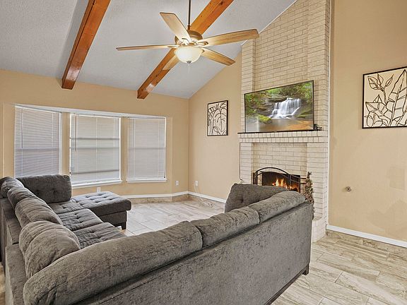4th image of 11708 Bunky Henry Ln