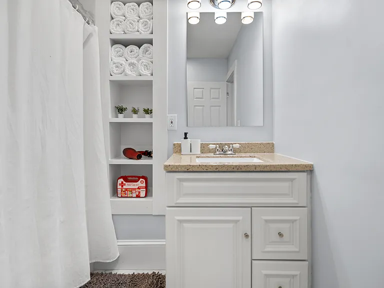 14 Everett St #1 — Photo 10