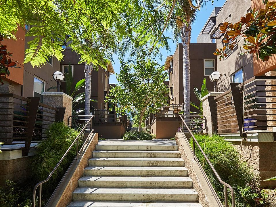 1st image of 5512 W 149th Pl Unit 11