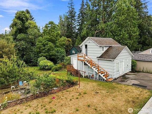 3rd image of 16414 6th Avenue SW