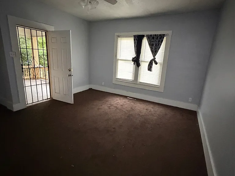 1720 Clay St — Photo 10