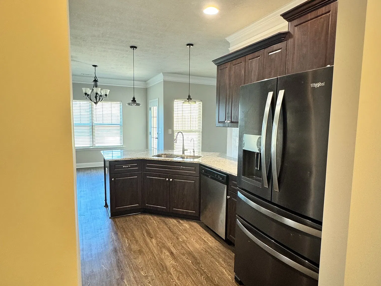 4 bed, 1865 sqft, $2,200 — Photo 4