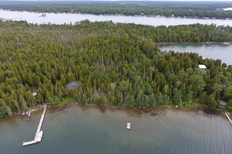 1st image of S Marquette Is