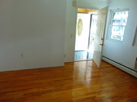 3rd image of 21 Harper Ct Floor 1