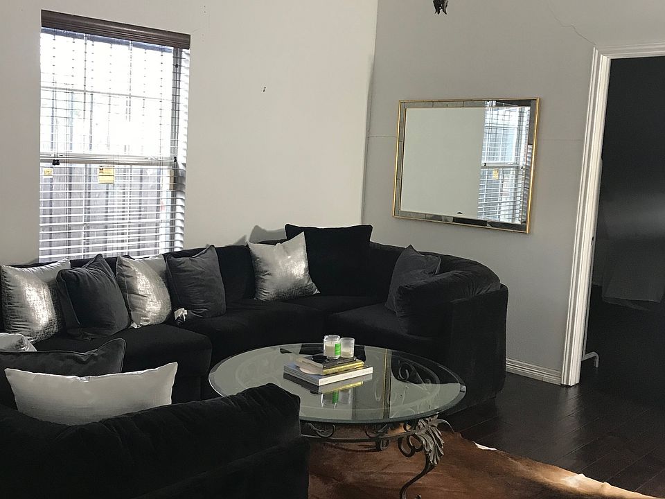 living room/family room