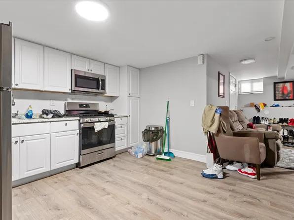 285 Lincoln Avenue image 25 of 36