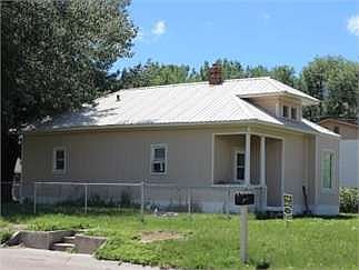 2nd image of 219 N Stacy Ave