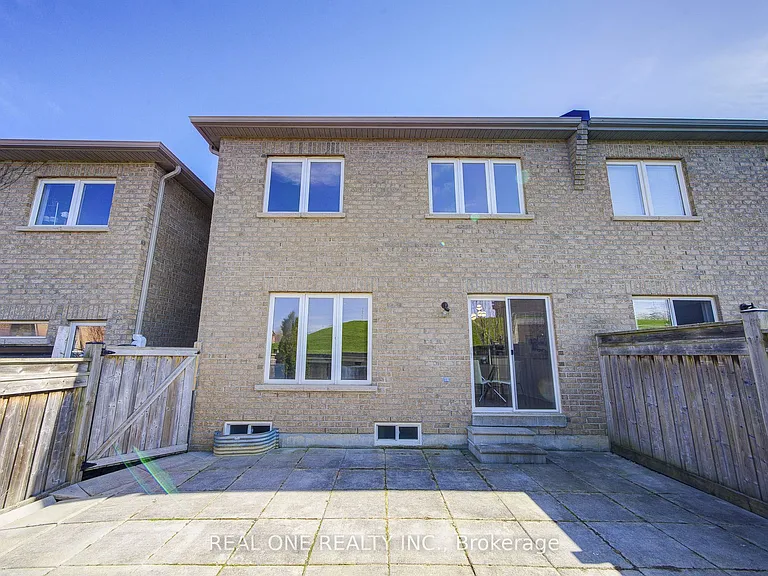 65 Westcliffe Cres — Photo 40