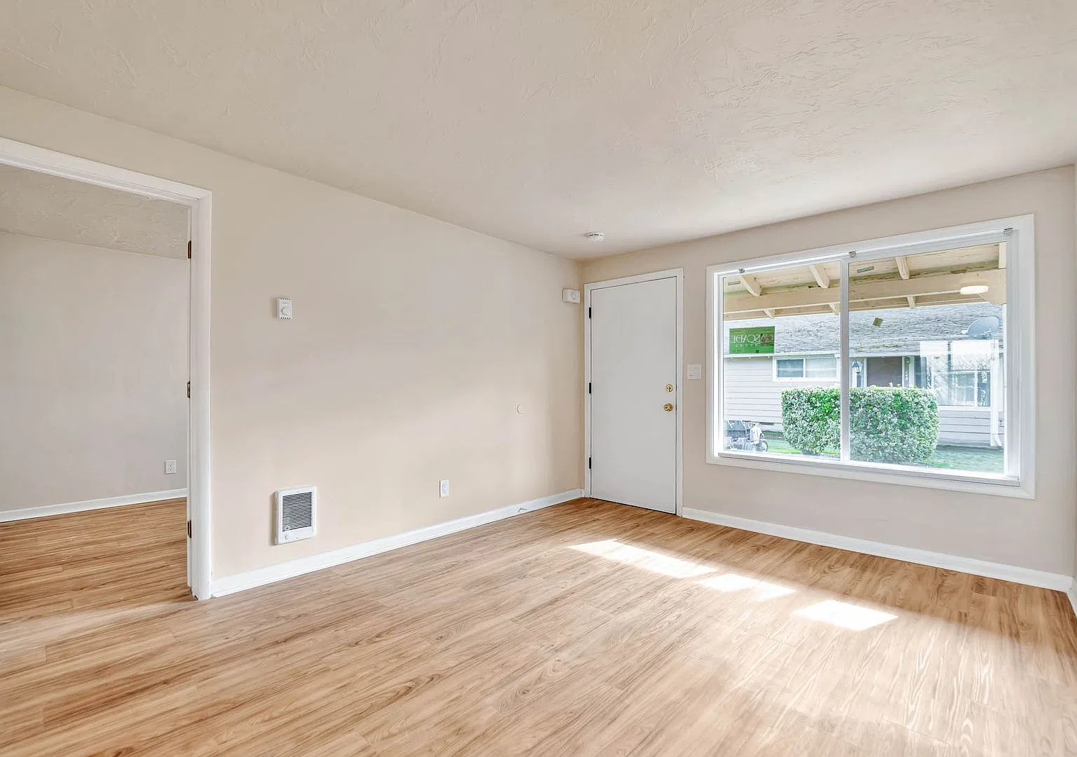 Eastside 1 — Photo 1