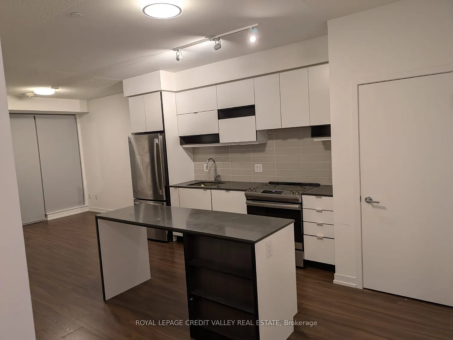 2 bed, $2,200 — Photo 4