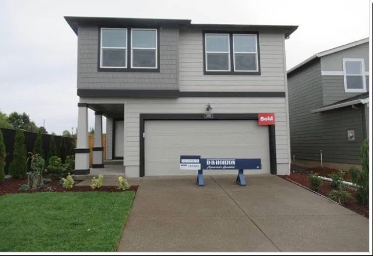 4 bed, 2.5 bath, 1880 sqft, $2,900 — Photo 1