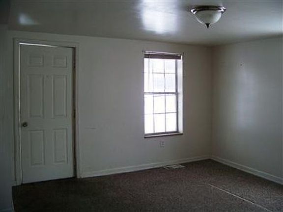 2nd image of 2453 Terra Cotta St