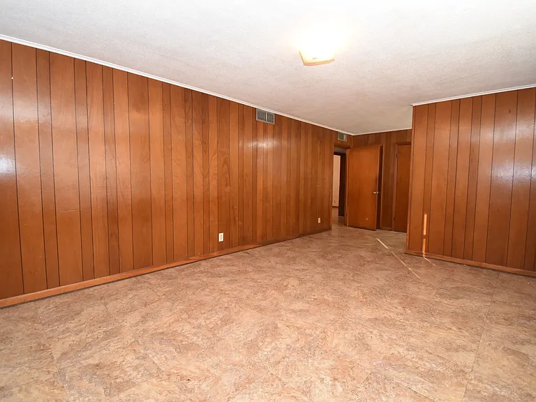 314 W College Ave — Photo 4