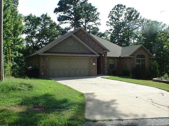 3rd image of 3 Pulham Dr