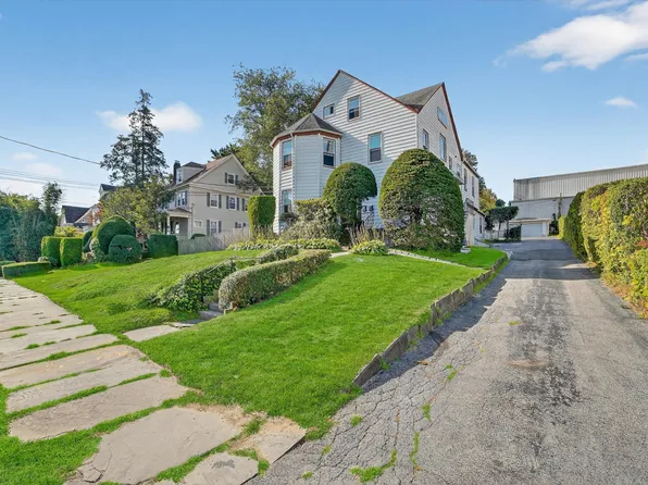 81 Woodland Ave, New Rochelle, NY