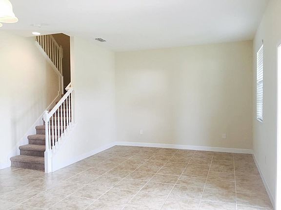 5th image of 11198 Savannah Landing Cir