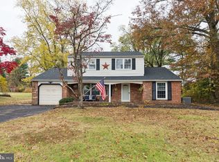 35 Buckwalter Rd, Audubon, PA 19403