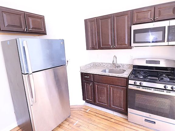 4th image of 13918 34th Rd APT B7