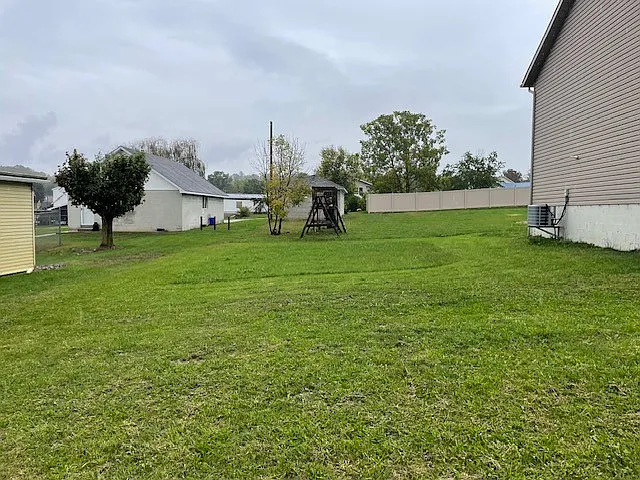 132 River Ave photo 1