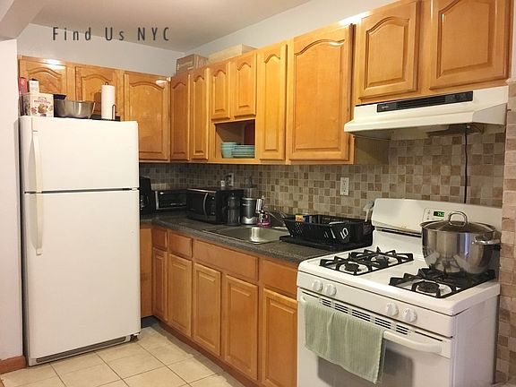 5th image of 290A Cornelia St #3