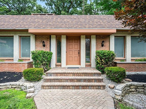 4th image of 181 Trailwoods Dr
